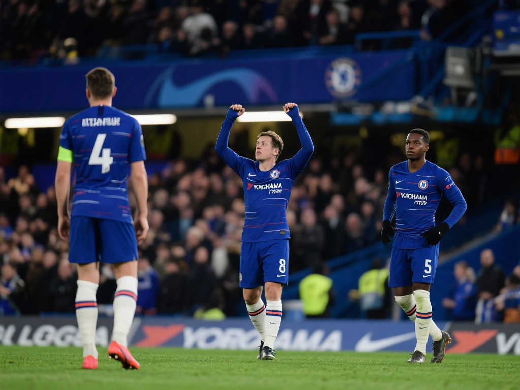 一个相对有 一个相对有